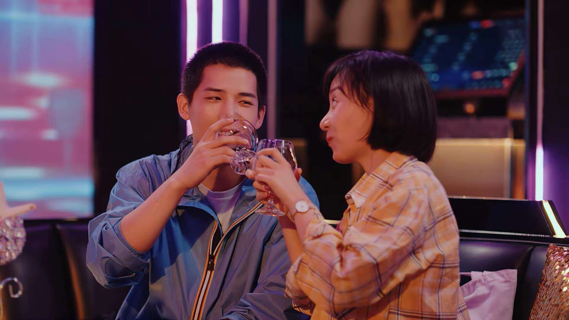 自由泳短距离比利时选手冲进四强,自由泳比赛视频慢放